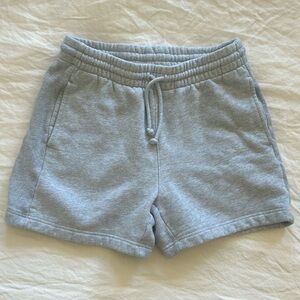 Aritzia TNA cozy fleece boyfriend sweatshorts